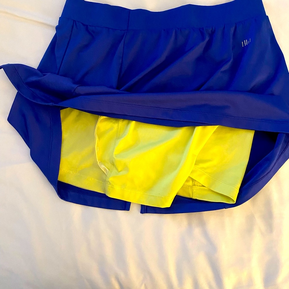 Blue/neon green tennis skirt